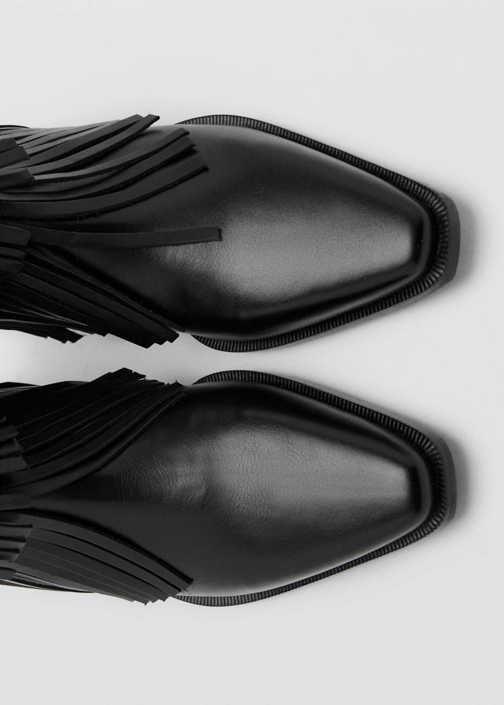 Leather ankle boot with fringe heel - Image 4