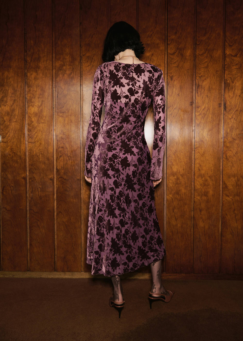 Floral jacquard dress with bell sleeves - Image 4