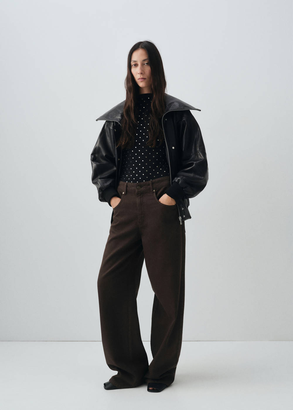 Mid-rise straight jeans - Image 3