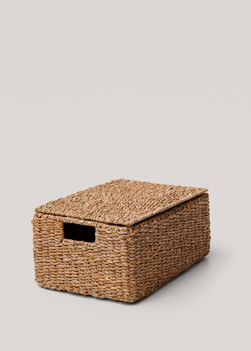 Medium braided basket with handles - Image 3