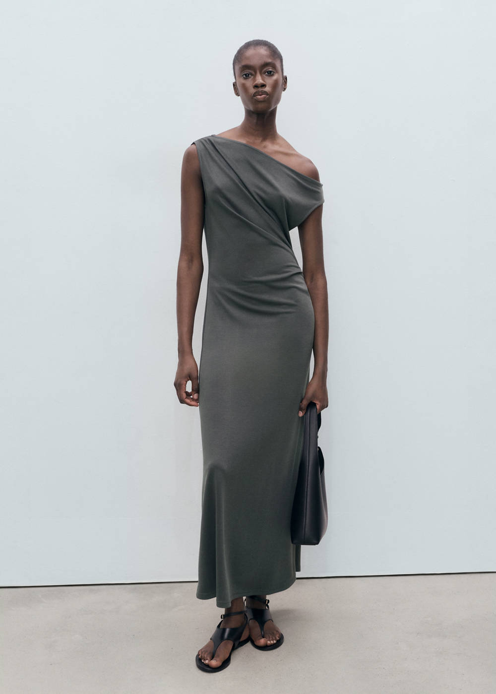 Asymmetrical pleated dress - Image 3