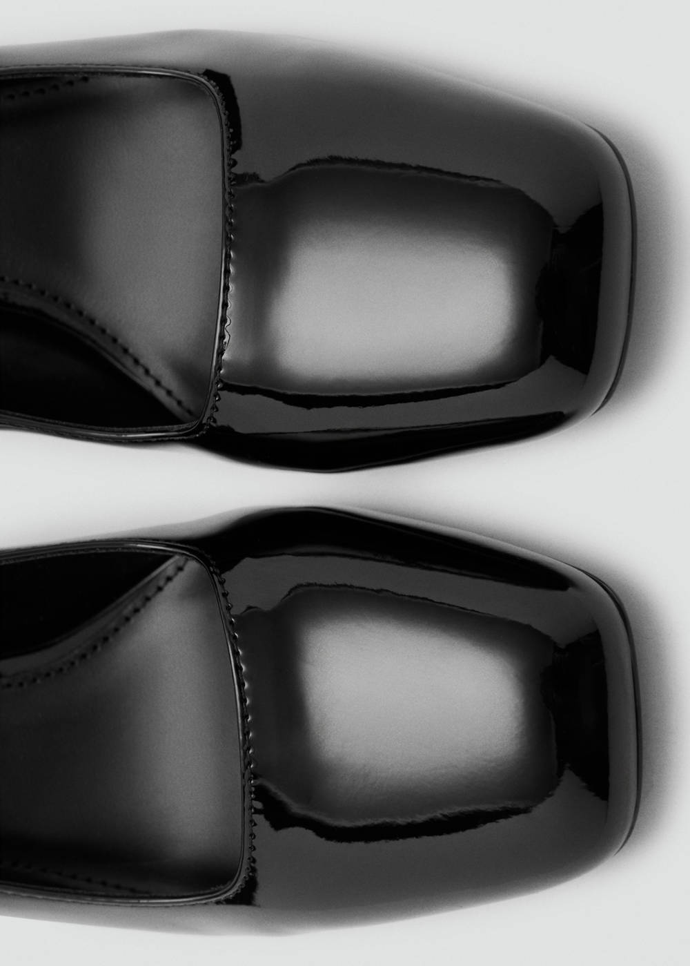 Patent leather high-heeled shoes with ankle straps - Image 5