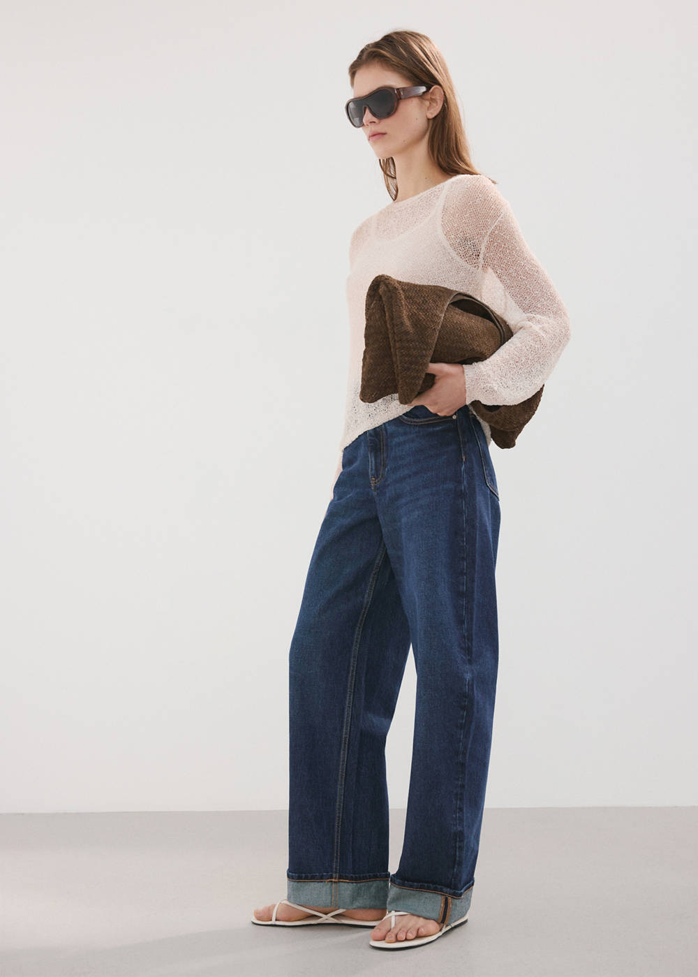 Balloon jeans with rolled-up hem - Image 4
