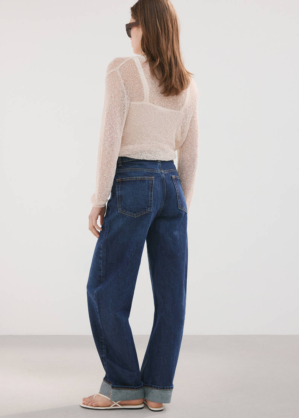 Balloon jeans with rolled-up hem - Image 5