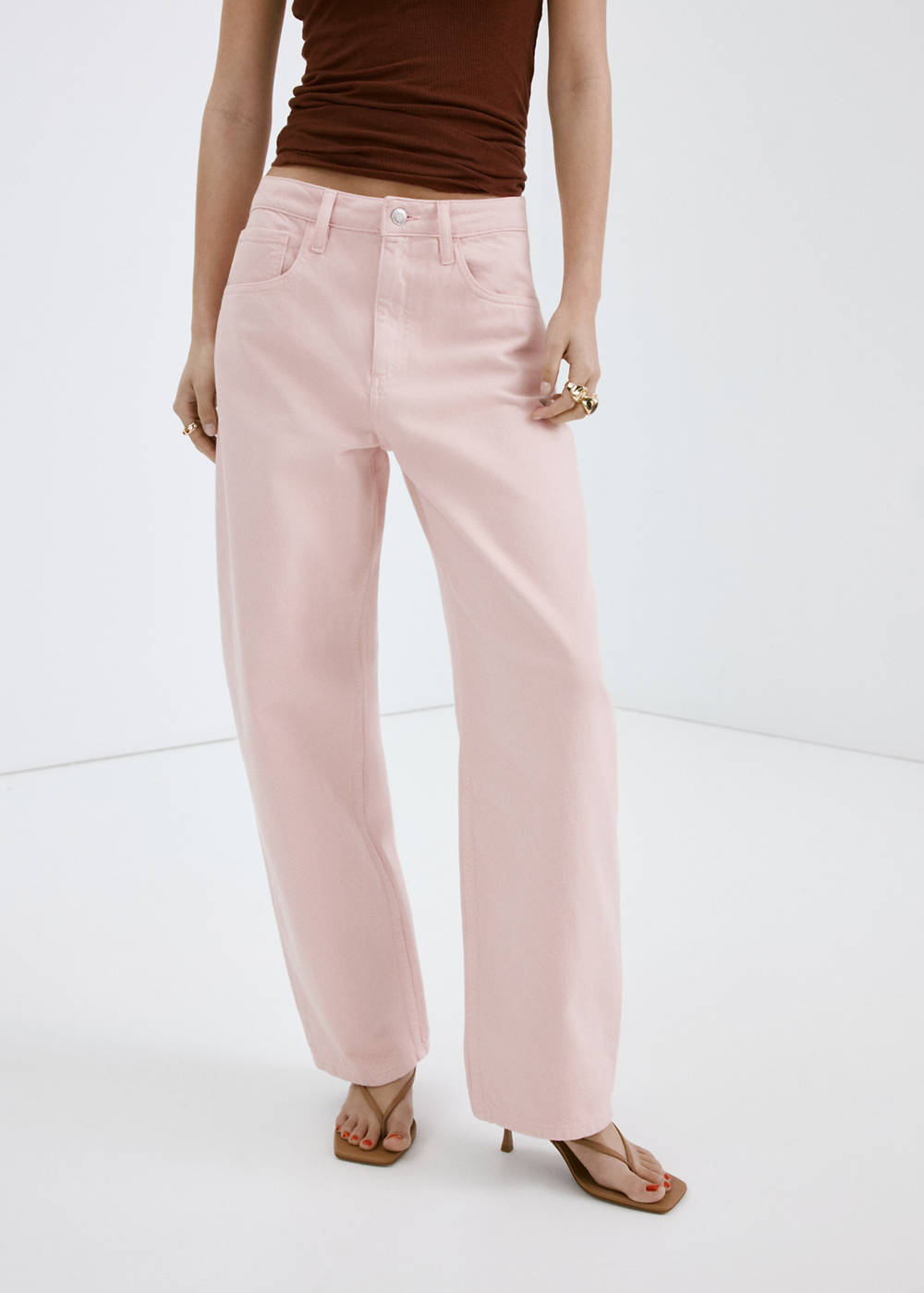 High-waisted barrel jeans