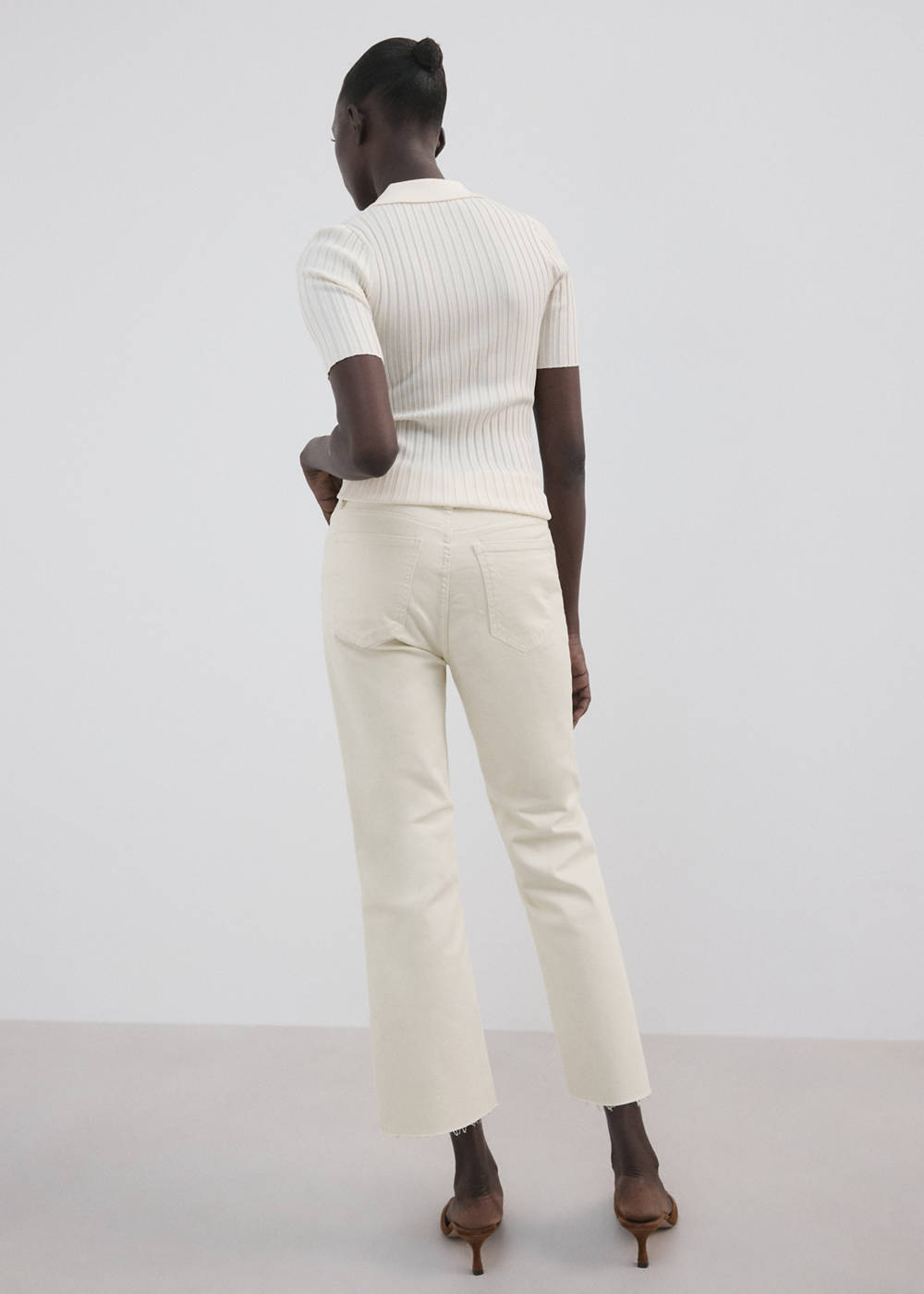 Sienna flared cropped jeans - Image 4