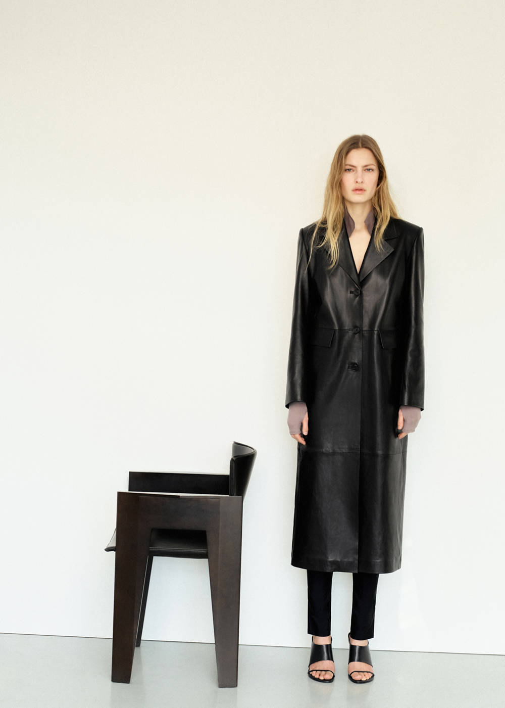 Straight leather coat with pockets - Image 3