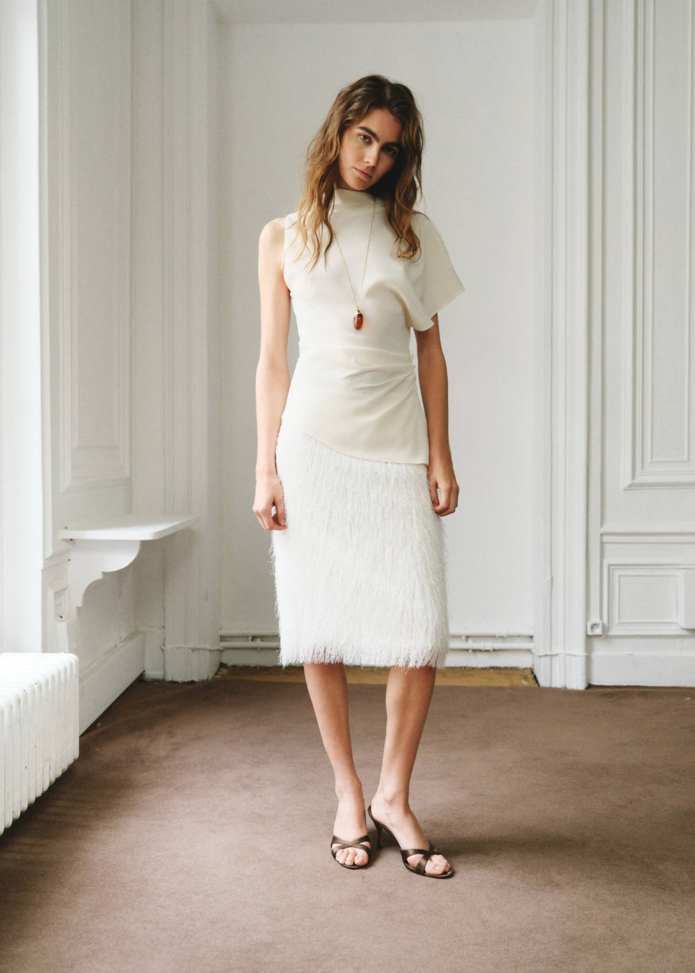 Asymmetrical blouse with ruched detail - Image 3
