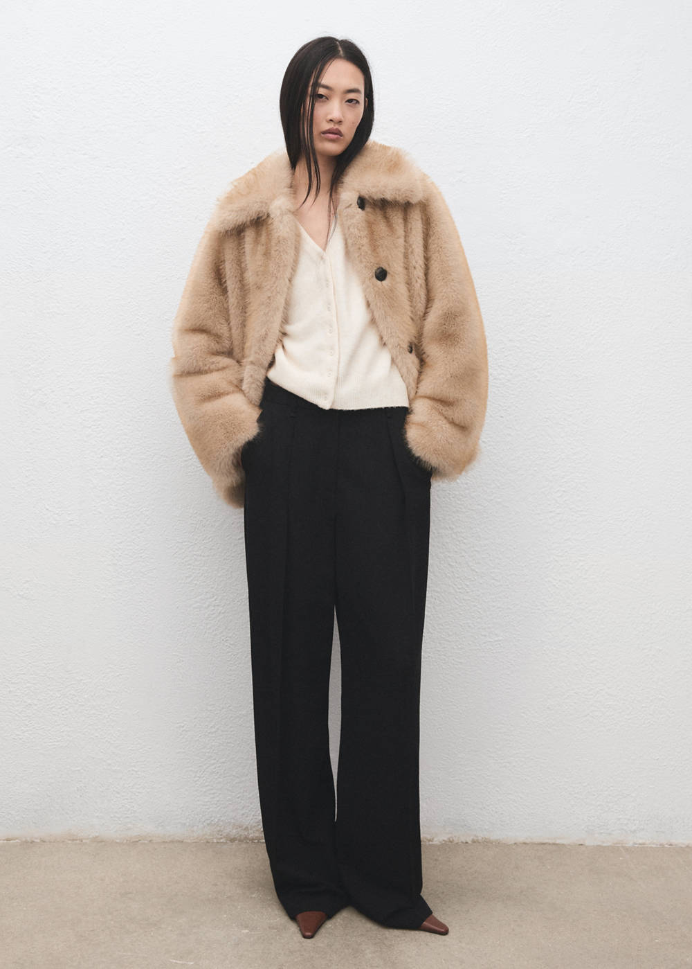 V-neck knitted cardigan - Image 3