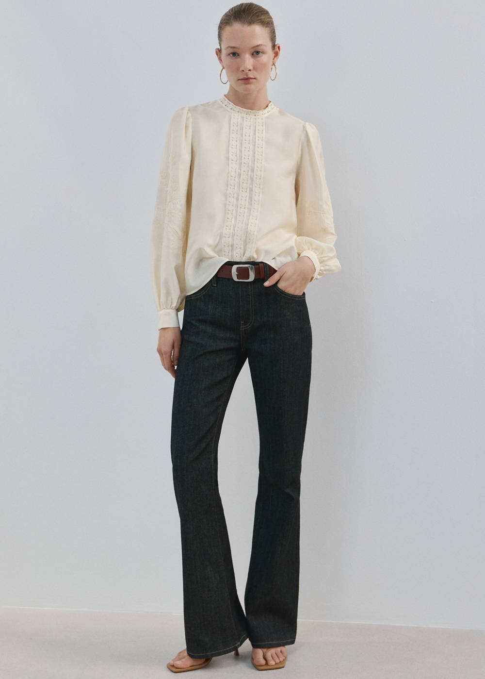Cotton blouse with floral embroidery - Image 3