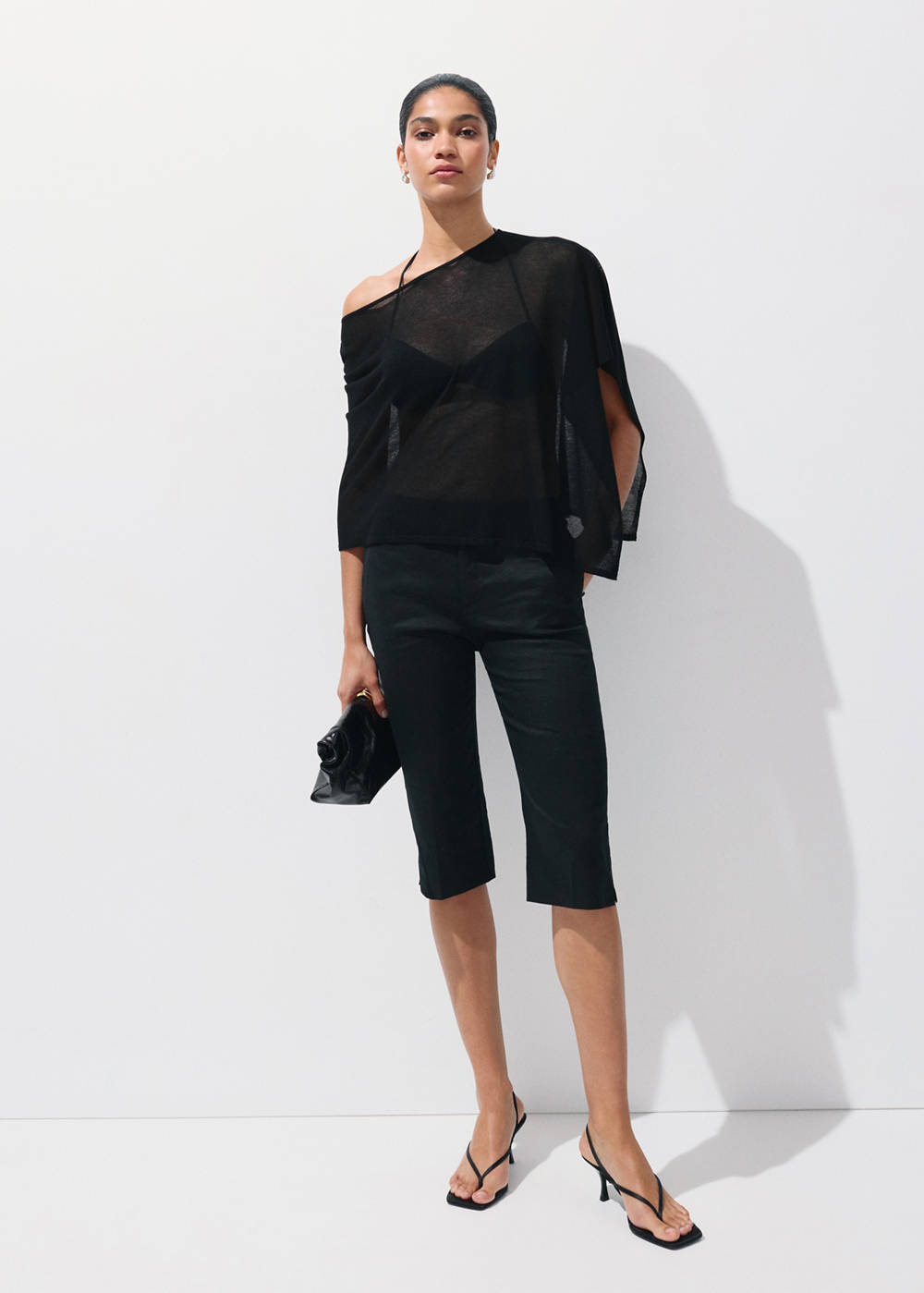 Asymmetrical knitted cape - Image 3