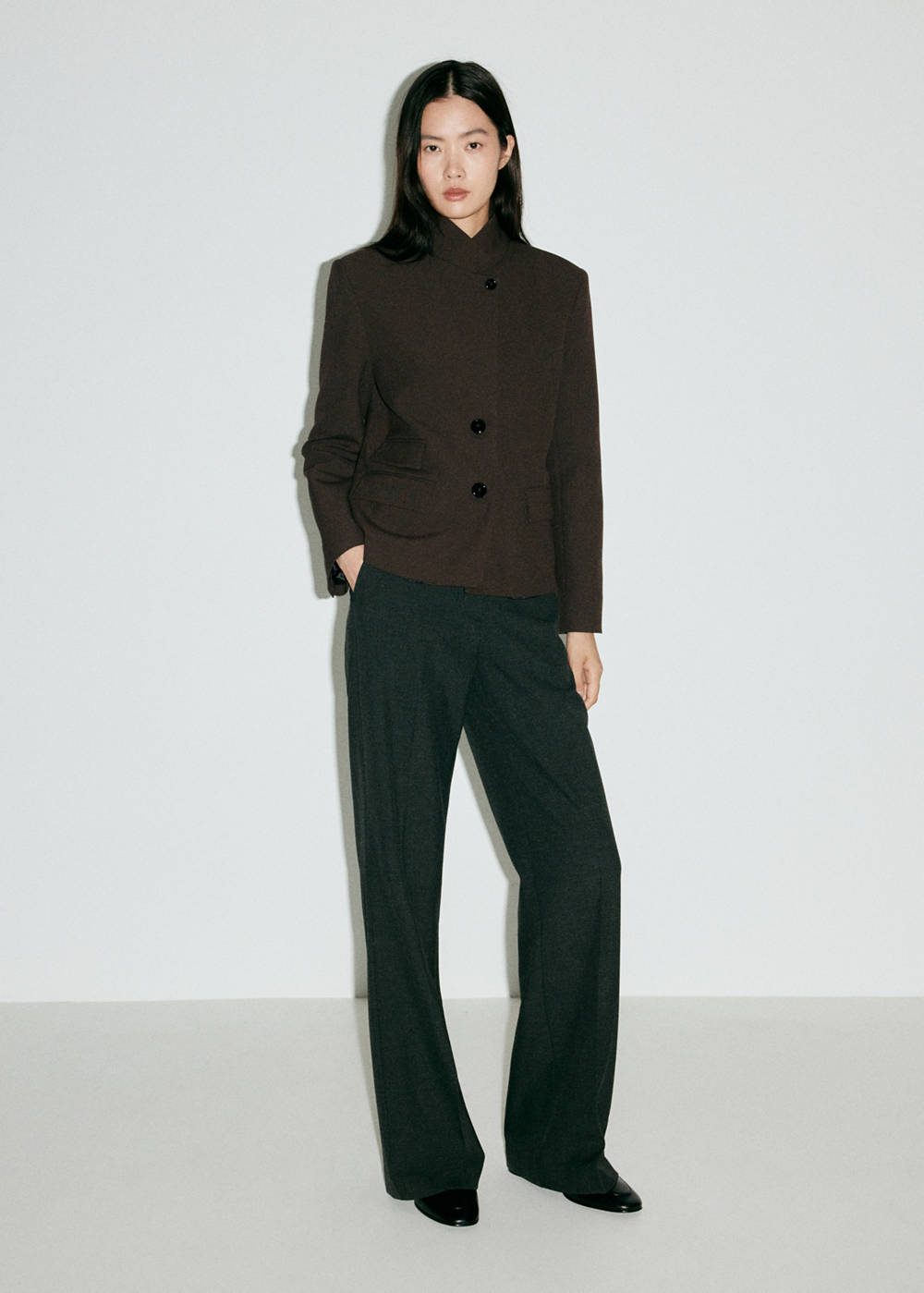Houndstooth blazer with a high neck - Image 3