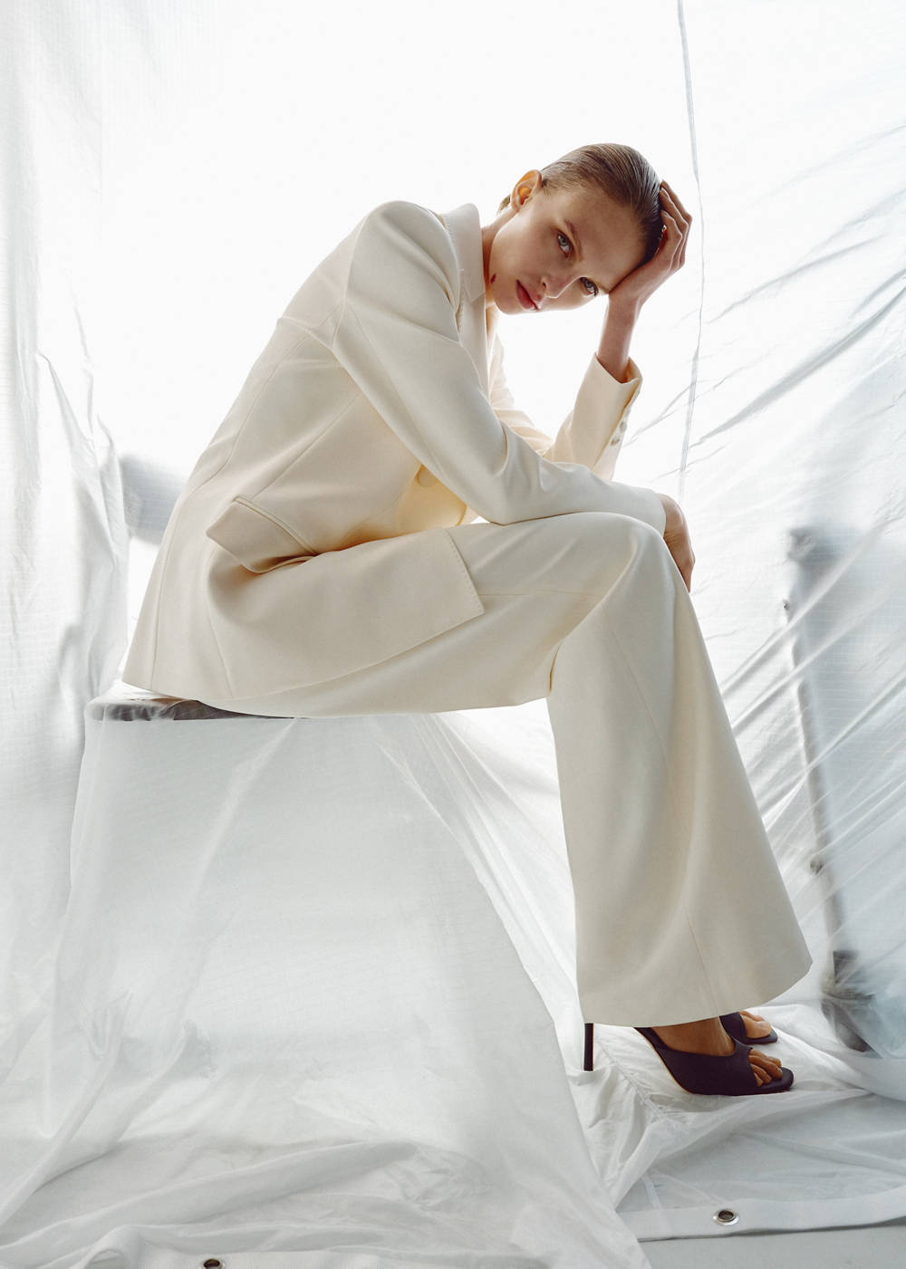 Topstitched blazer with lapels - Image 5