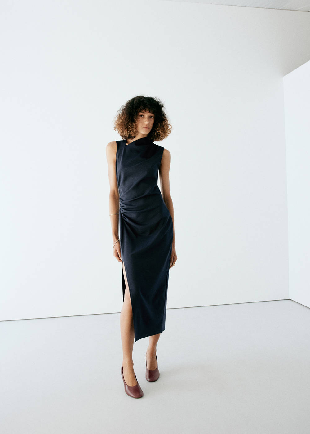 Asymmetric neckline ruched dress - Image 3