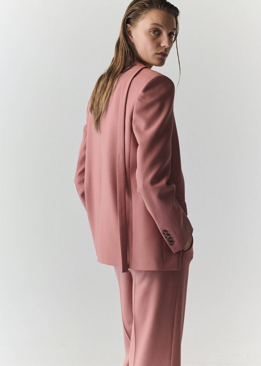 Straight cut suit blazer with pockets - Image 4