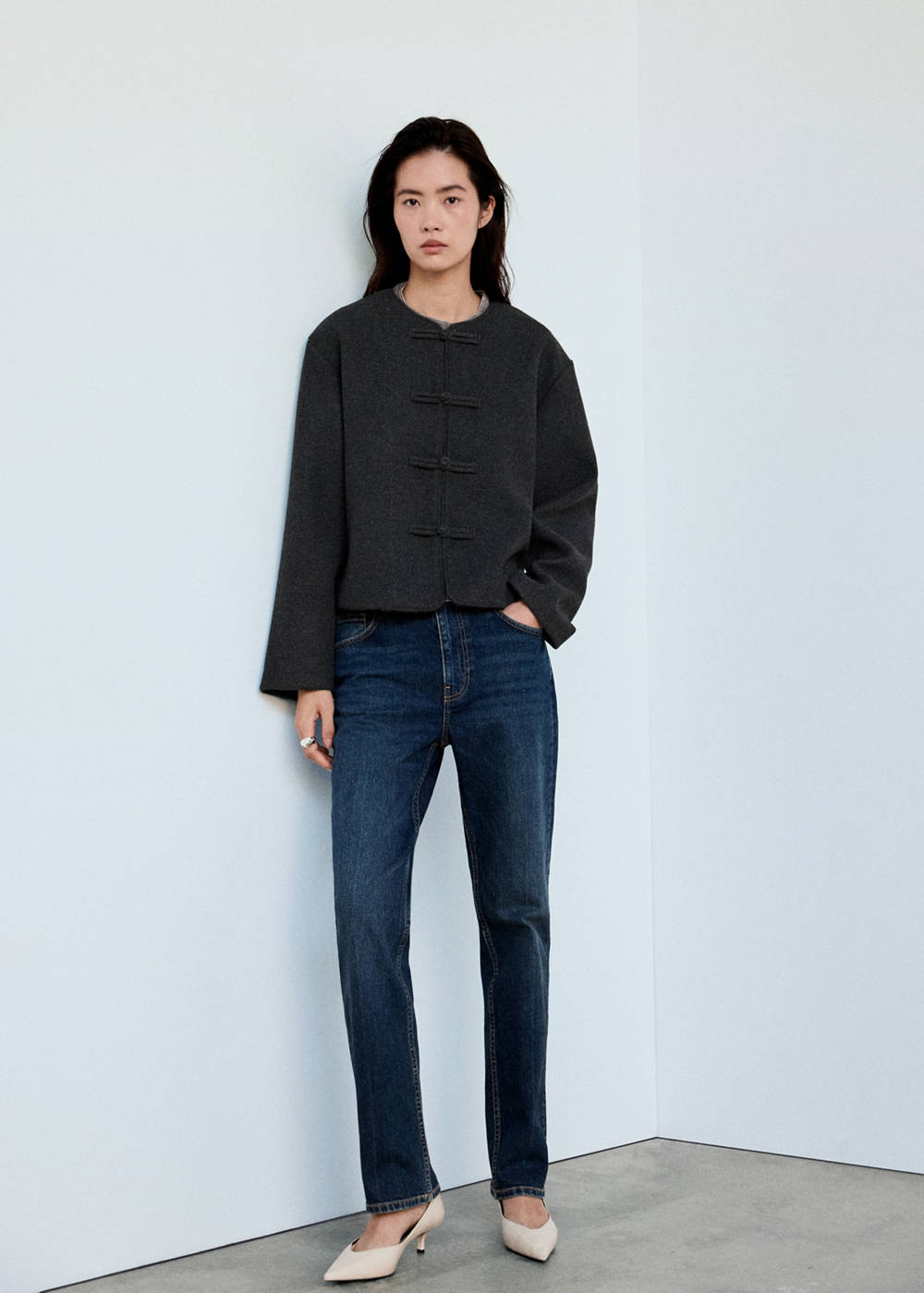 Straight jacket with toggle fastening - Image 3