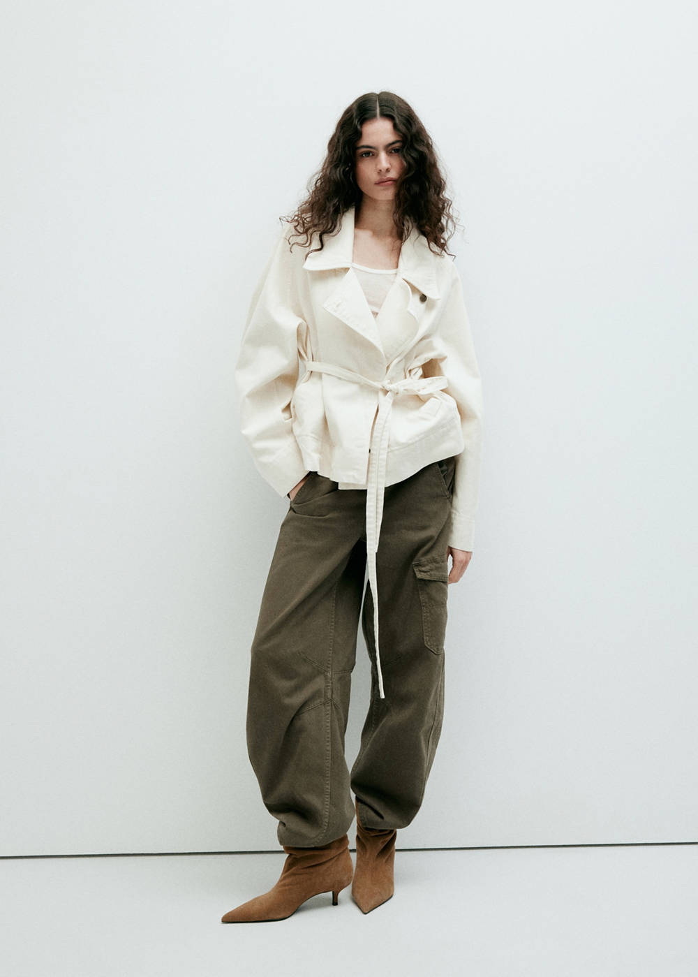 Mid-rise cargo jeans - Image 3