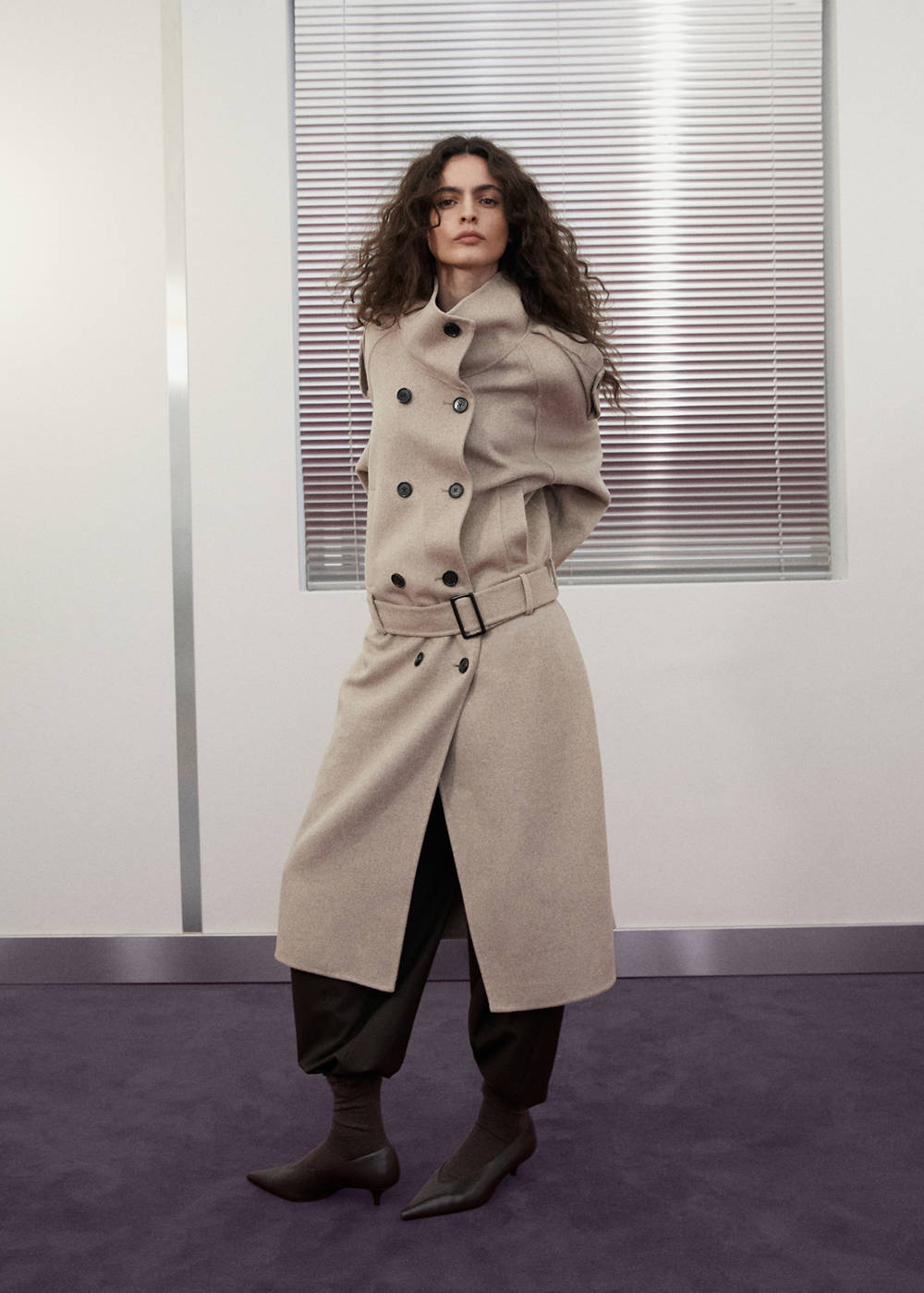 Wool coat, funnel neck with belt - Image 3