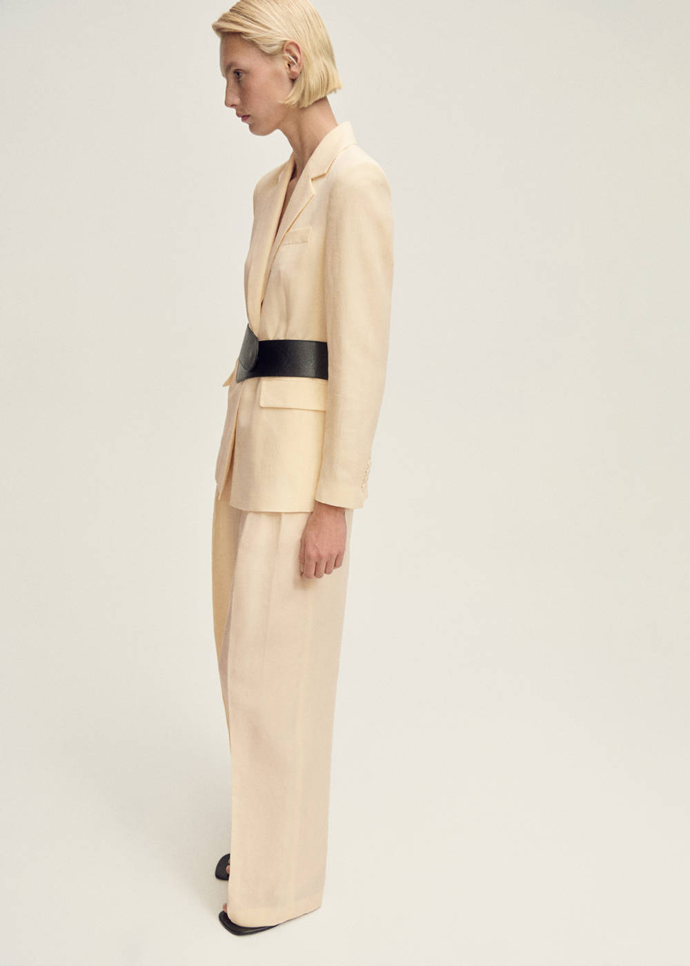 Linen-blend suit blazer - Image 3